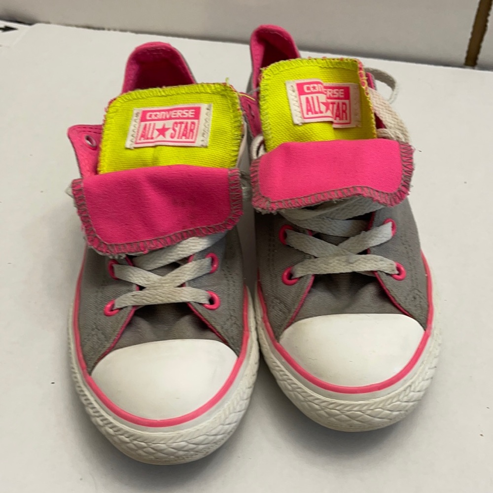 Gray W/Neon Pink/Yellow Converse